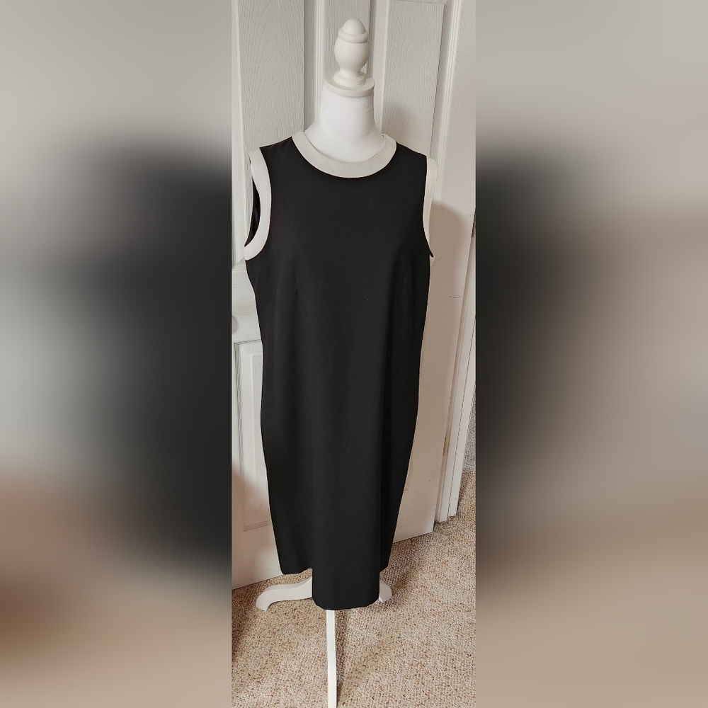 Casual Corner Black/White Sleeveless Sheath Dress Sz 14
